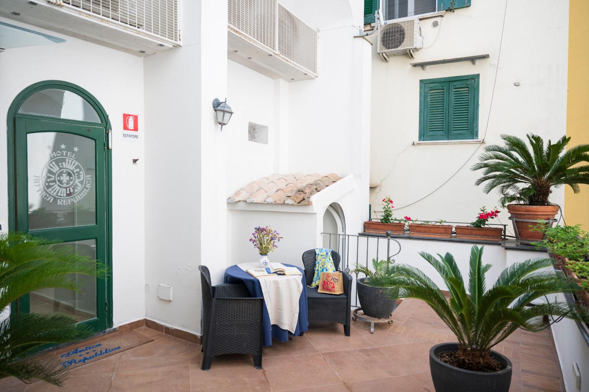 Aparthotel Antica Repubblica In Amalfi Center At 100Mt From The Sea Dış mekan fotoğraf